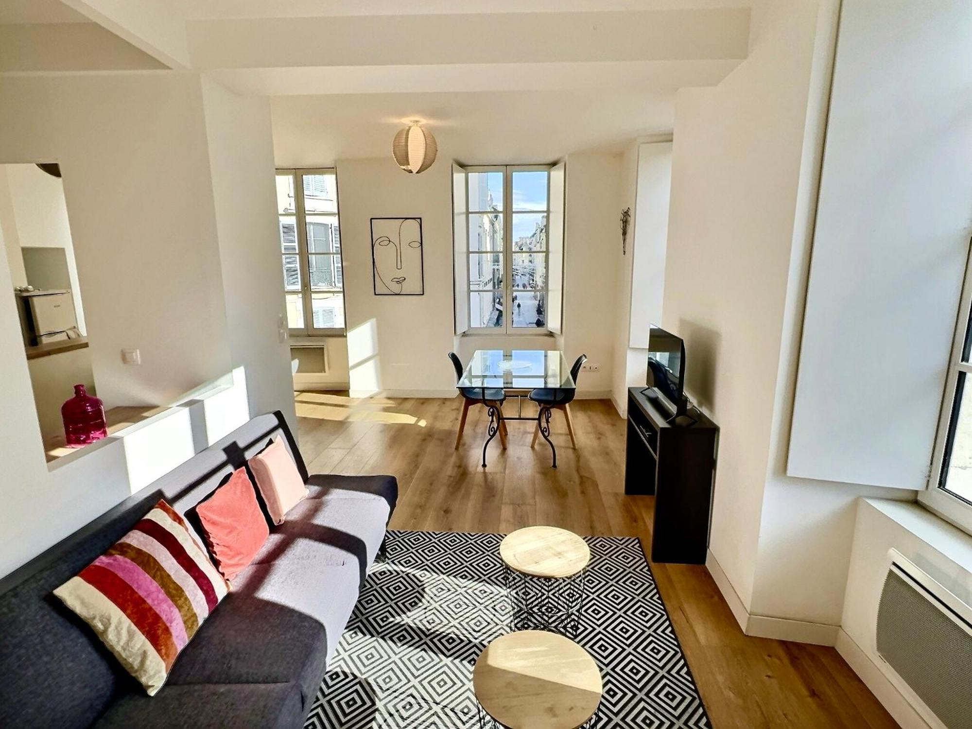 Wonderhost, Au Coeur Du Quartier Du Chateau Pau Exteriör bild